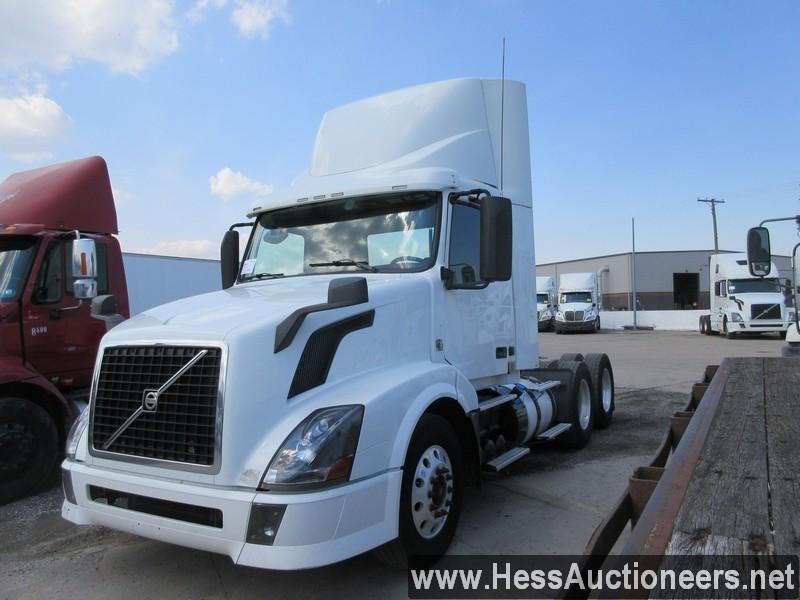 2015 VOLVO VNL T/A DAYCAB,  HESS REPORT IN PHOTOS, 640253 MILES ON ODO, ECM