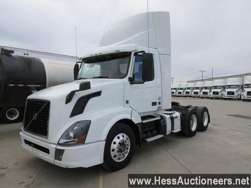 2016 VOLVO VNL64T300 T/A DAYCAB,HESS REPORT IN PHOTOS,  537675 MILES ON ODO