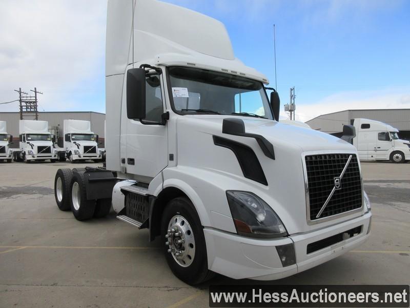 2016 VOLVO VNL64T300 T/A DAYCAB,HESS REPORT IN PHOTOS,  537675 MILES ON ODO