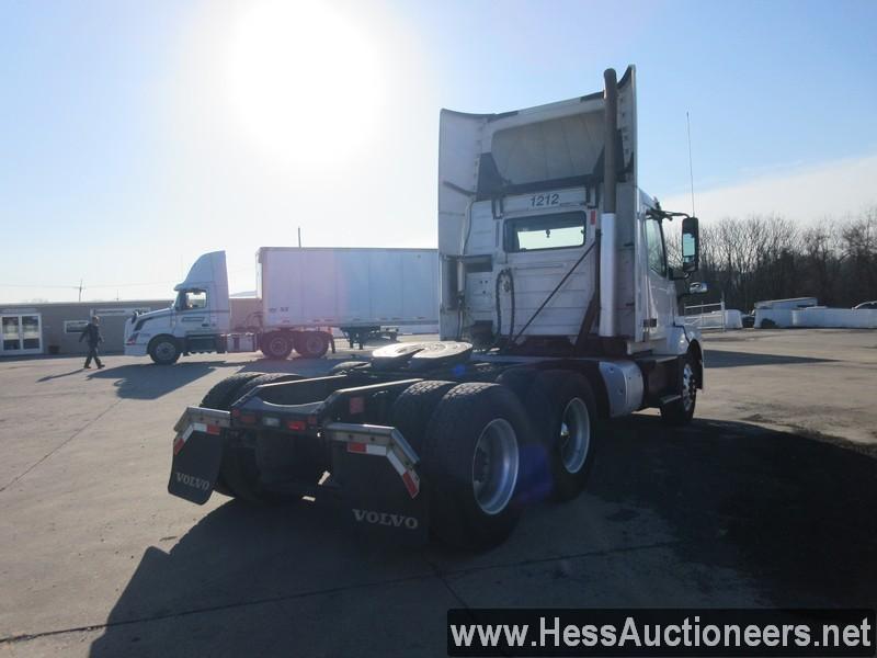 2016 VOLVO VNL T/A DAYCAB, HESS REPORT IN PHOTOS, 715858 MILES ON ODO, ECM