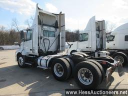 2015 VOLVO VNL T/A DAYCAB,  HESS REPORT IN PHOTOS, 592291 MILES ON ODO, ECM