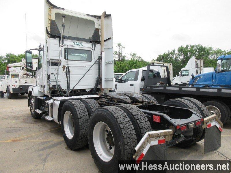 2017 VOLVO VNL T/A DAYCAB, HESS REPORT IN PHOTOS, 569167 OD MI, ECM 569170,