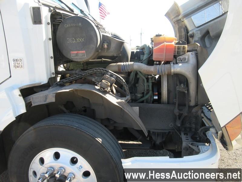 2016 VOLVO VNL T/A DAYCAB, HESS REPORT IN PHOTOS, 335835 MILES ON ODO, ECM
