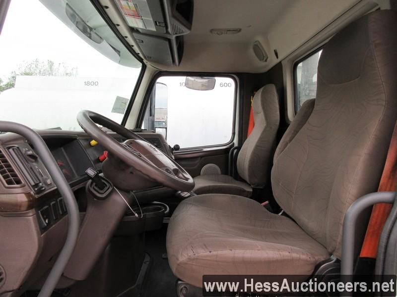 2016 VOLVO VNL64T300 T/A DAYCAB, 465187 MILES ON ODO, ECM 465190, 50000 GVW