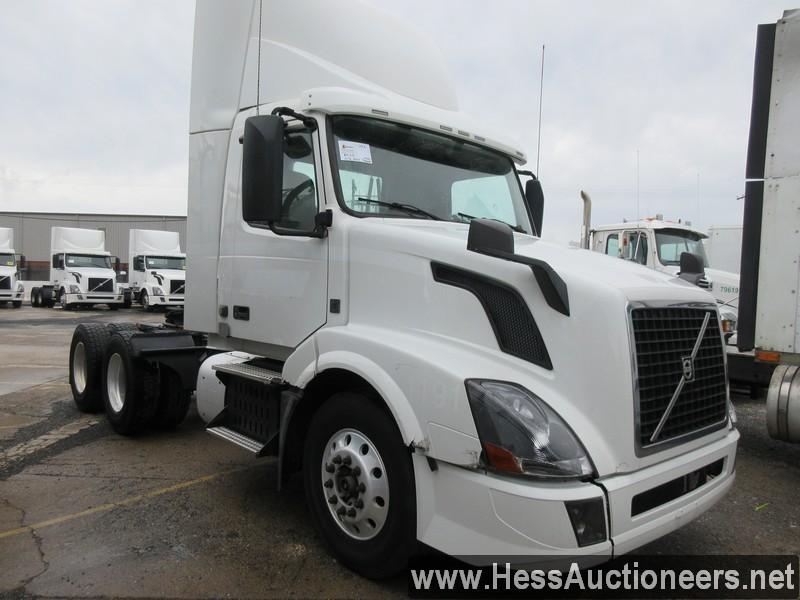 2016 VOLVO VNL T/A DAYCAB, HESS REPORT IN PHOTOS, 541926 OD MILES, ECM 5419