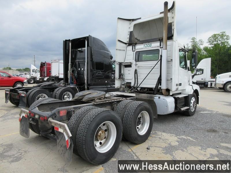 2016 VOLVO VNL64T300 T/A DAYCAB, 421289 MILES ON ODO, ECM 421292, 50000 GVW