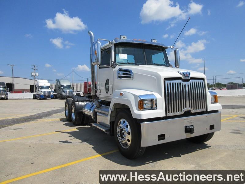 2015 WESTERN STAR 4700 T/A DAYCAB