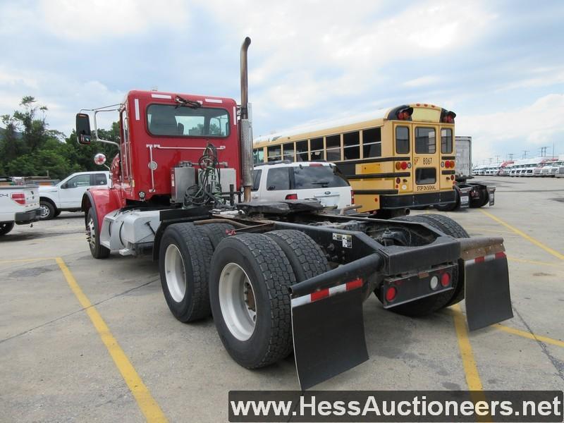 2016 PETERBILT 365 T/A DAYCAB