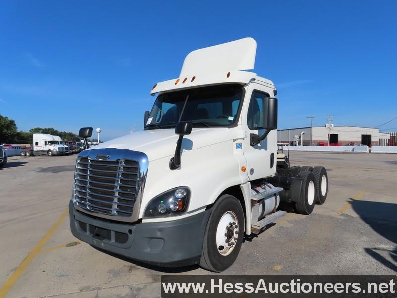 2015 FREIGHTLINER CASCADIA T/A DAYCAB,HESS REPORT IN PHOTOS, 144547 MILES O