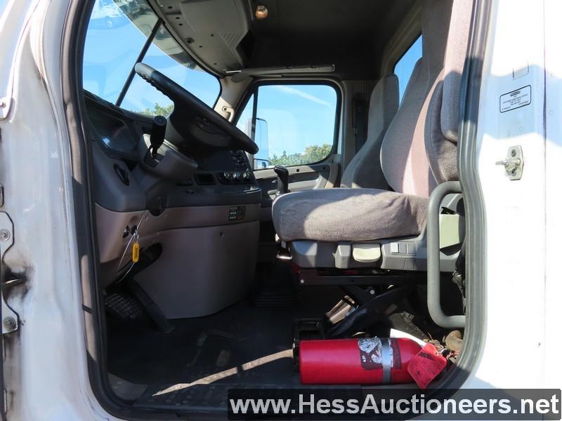 2015 FREIGHTLINER CASCADIA T/A DAYCAB,HESS REPORT IN PHOTOS, 144547 MILES O