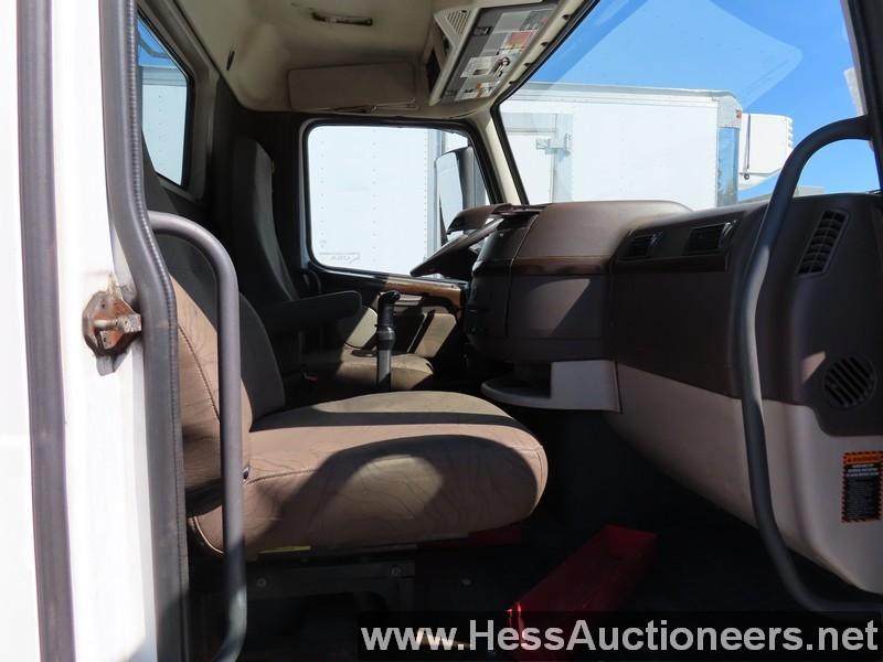 2015 VOLVO T/A DAYCAB, HESS REPORT IN PHOTOS, 374059 MILES ON OD, ECM 37406