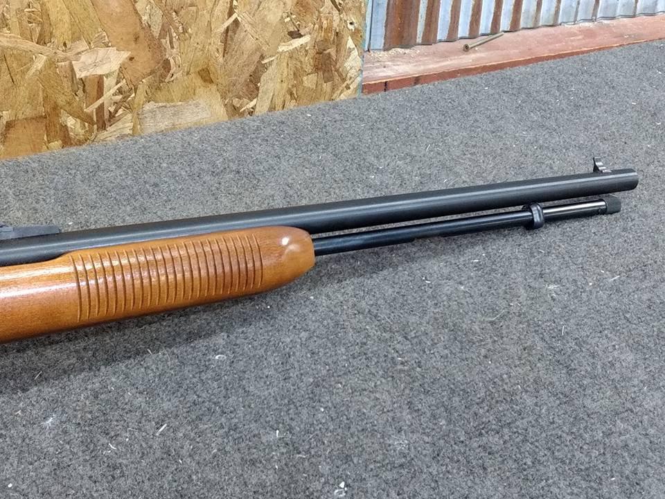 Remington Fieldmaster Model 572 .22 Pump Rifle Grooved Receiver