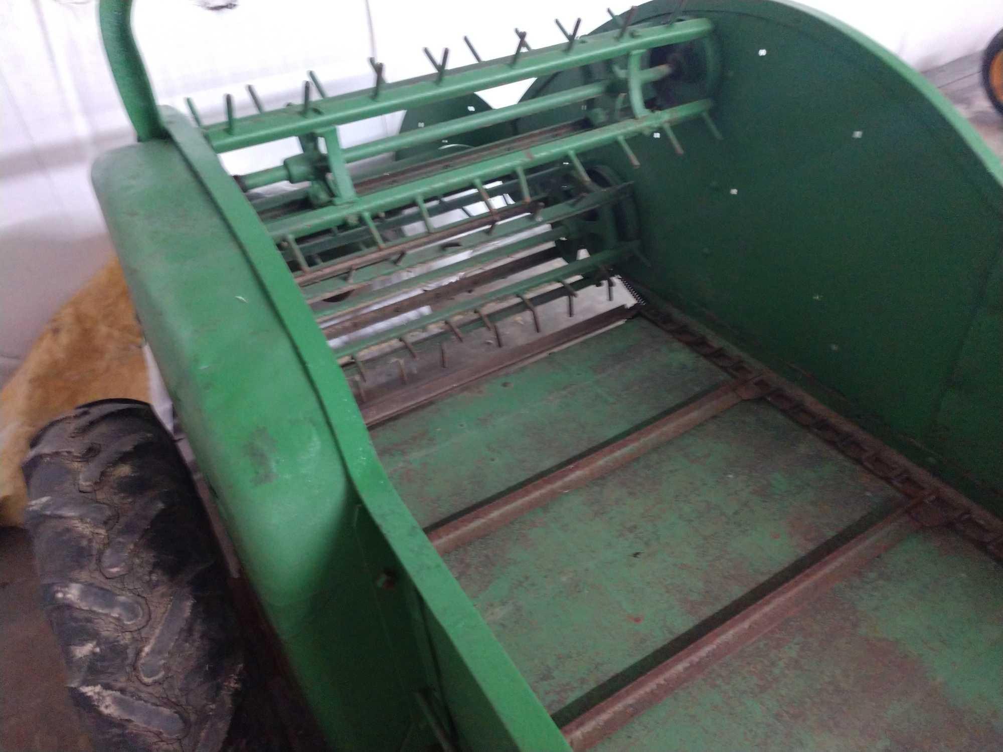 John Deere Model H Series 47 Ground Driven Manure Spreader