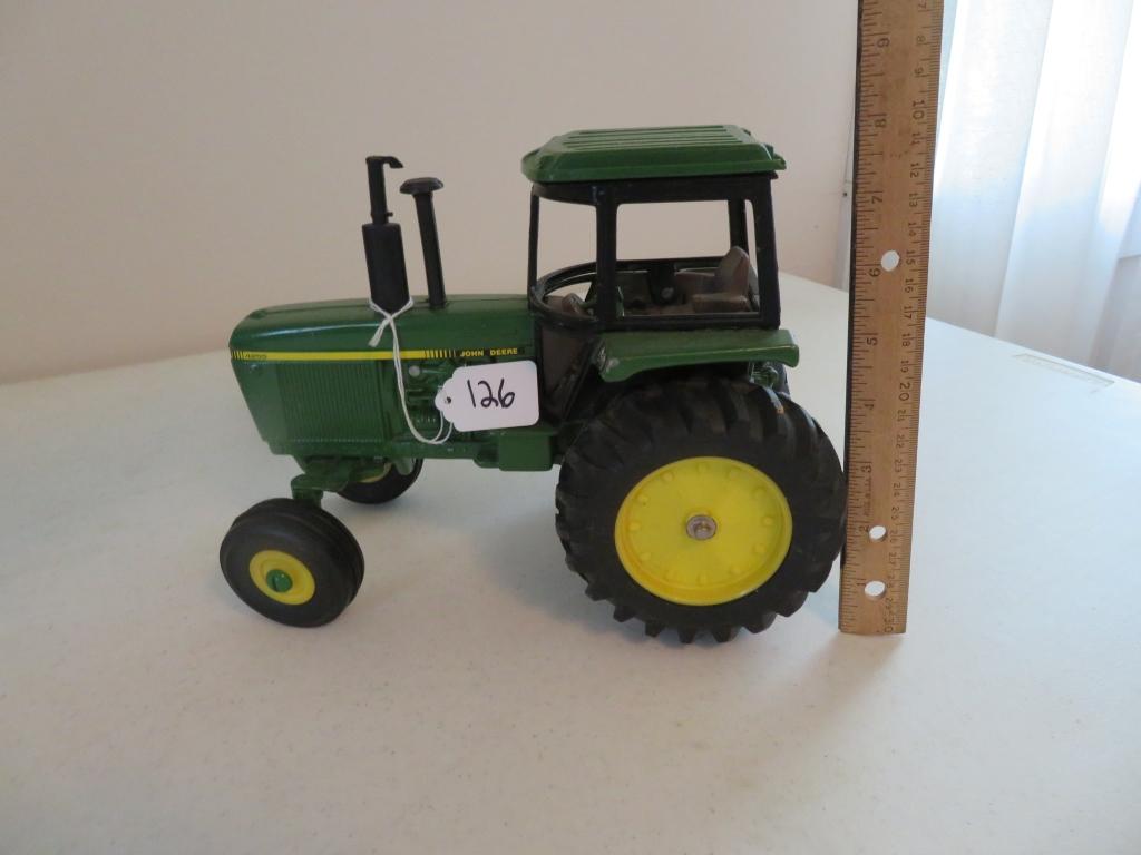 Cast Metal John Deere 4255 Tractor