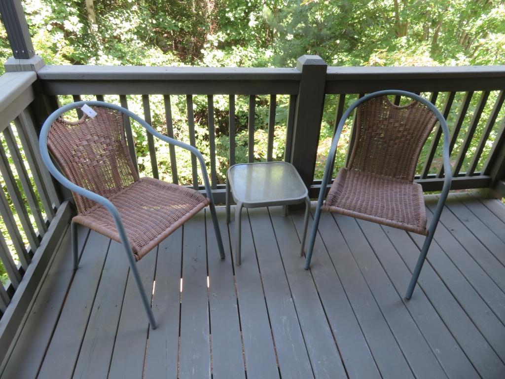 2 Outside chairs and table