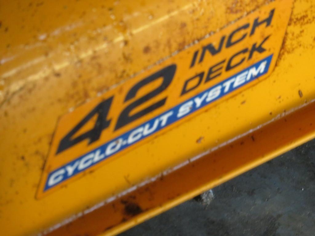 Cub Cadet LTX 1042 KW 42 Inch Cut