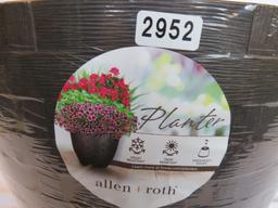 Allen & Roth Plastic Planter