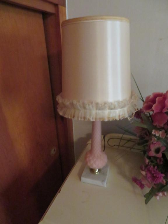 Lot of 2 Lamps 7 Floral Arrangement