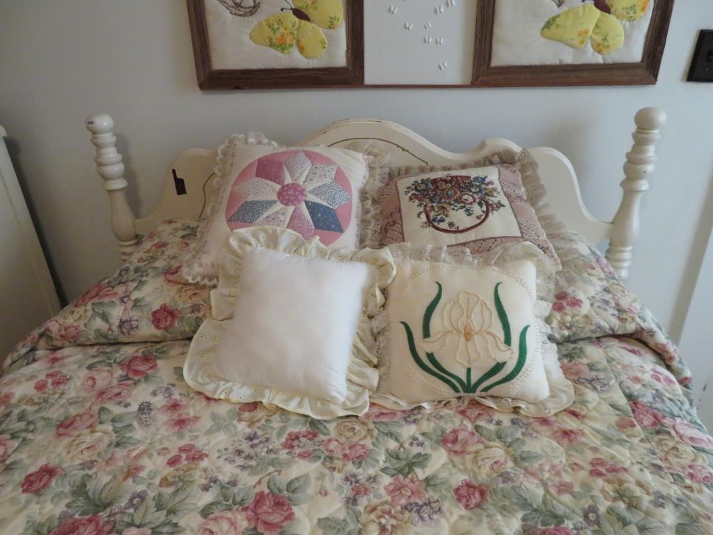 Vintage Bed w/ Linens & Pillows