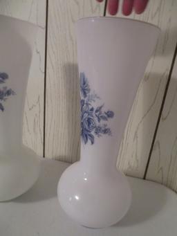 2 Decorative Vases