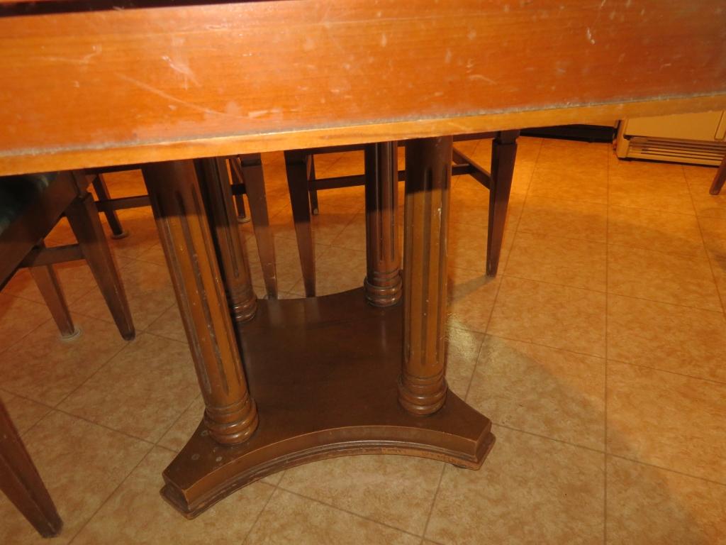 Kitchen Table w/ 6 Chairs
