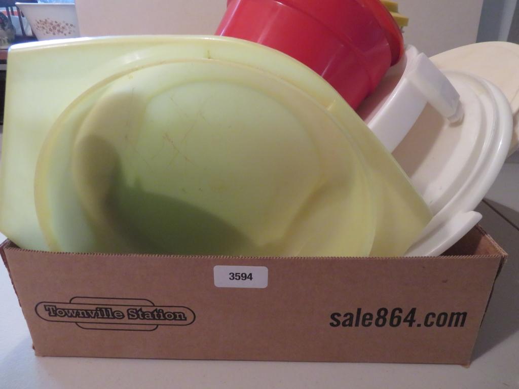 Lot of Tupperware & Storage Containers