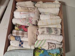 Lot of Kitchen Linens