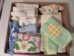 Lot of Kitchen Linens