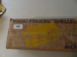 Magic Fingers Sheller