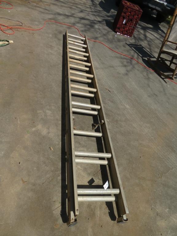 Aluminum Extension Ladder