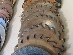 Large lot of saw blades