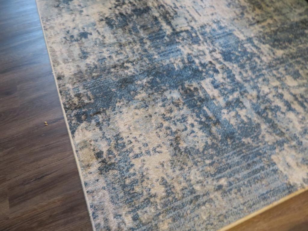 Area Rug "Static Carbon" 4'11" x 7' 6"