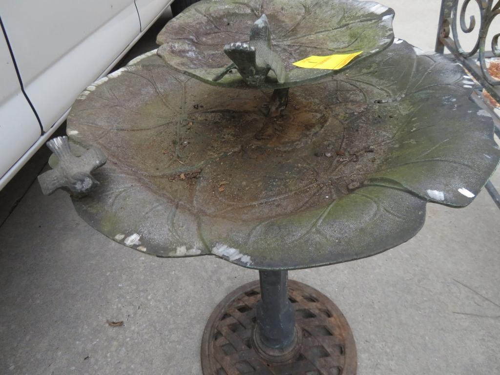 2 Level Bird Bath Aluminum w/ Cast Base