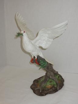 Ltd Edition, Signed Porcelain Dove of Peace Figurine by Boehm. Style # 40236 - Issue # 591