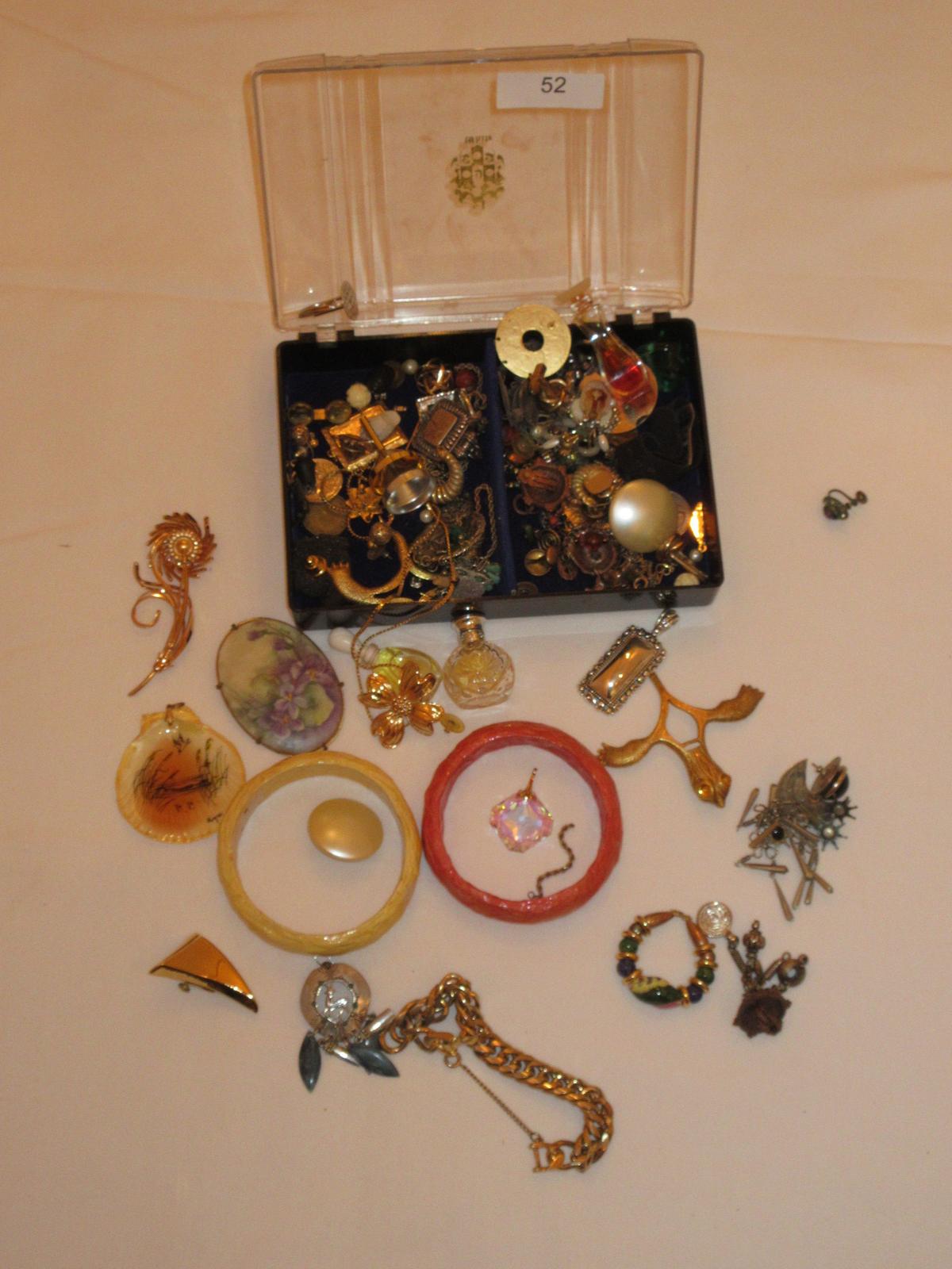 Lot- Misc. Costume Jewelry