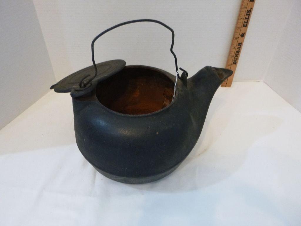 #8 Cast-iron Kettle