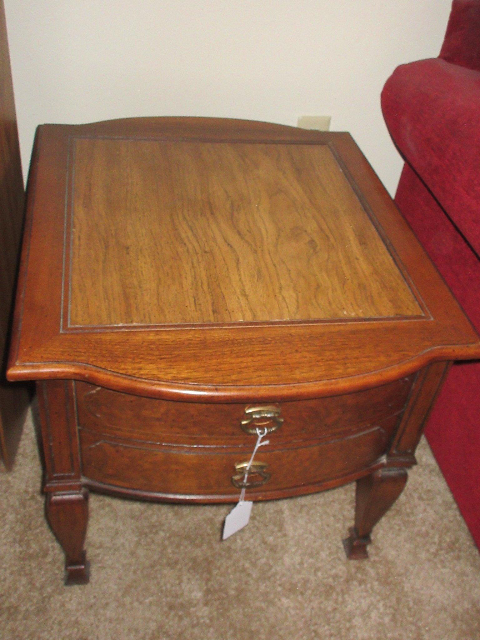 Laminate End Table w/ little wear