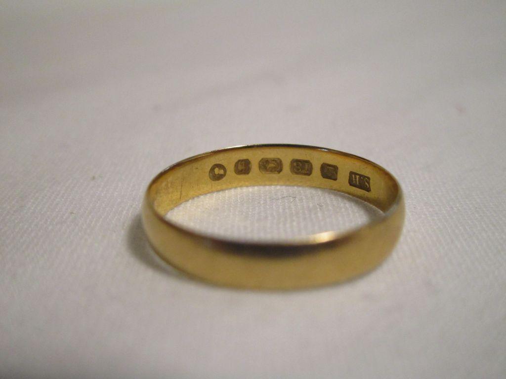 Ladies 18K Yellow Gold Wedding Band w/ Hallmark