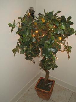Faux Tree in Basket - 46" - Has Lights
