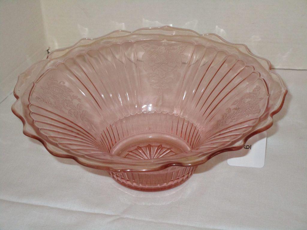 Pink Depression Glass Bowl "Mayfair - Open Rose"