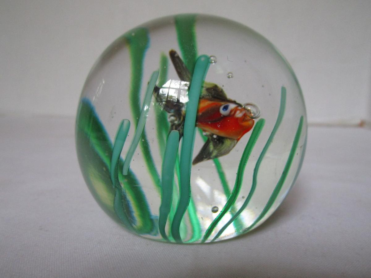 Art Glass Paperweight Fish Scene w/ House of Glass Original Label