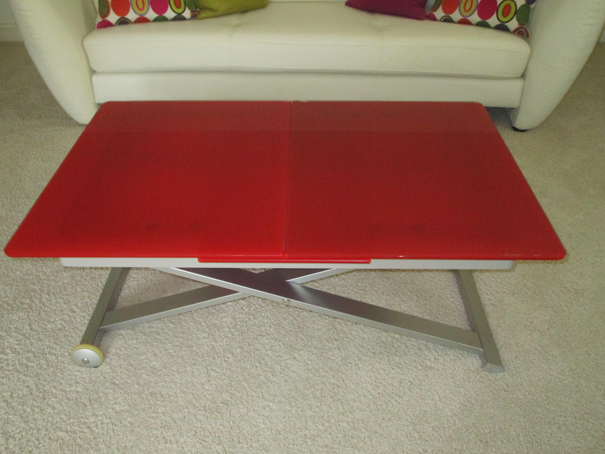 Awesome  "Calligaris" (Italian Designer) Table w/Red Tempered Glass & Stainless Base