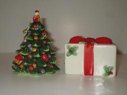 Spode "Christmas Tree" - Salt & Pepper Shakers
