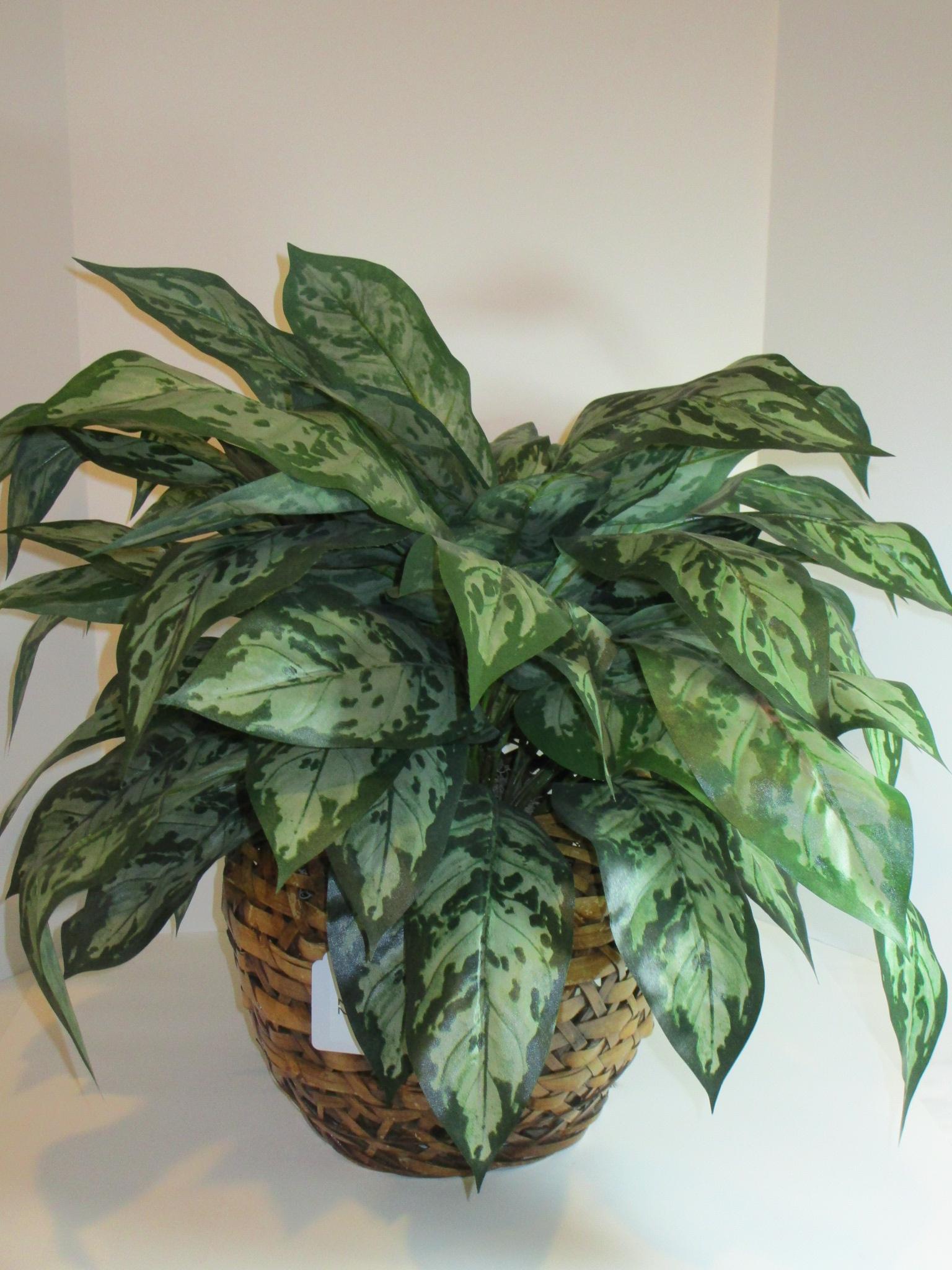 Large Wicker Basket w/Faux Silk Plant