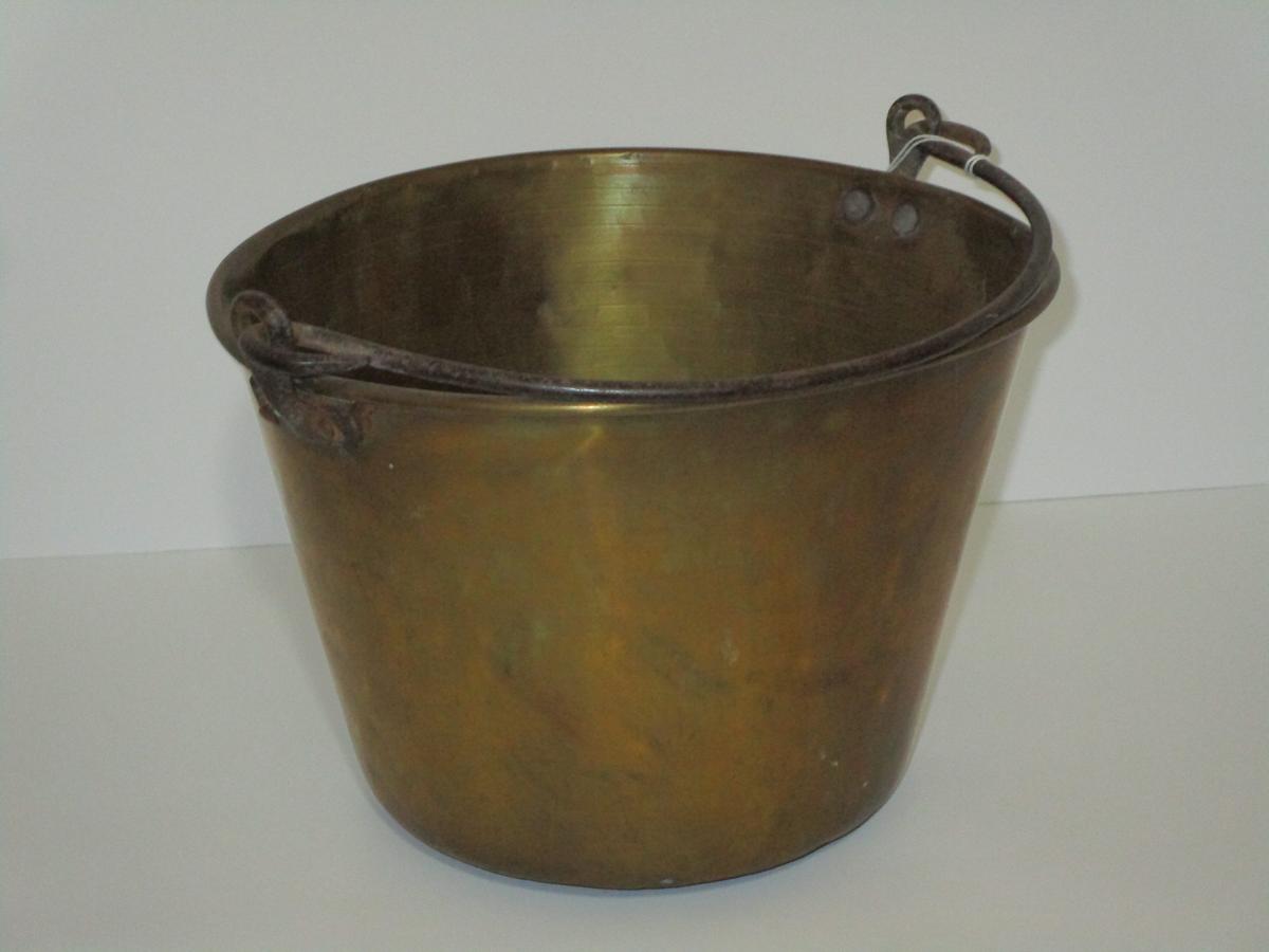 Early Copper Bucket w/Brass Handle    10 1/2" Across