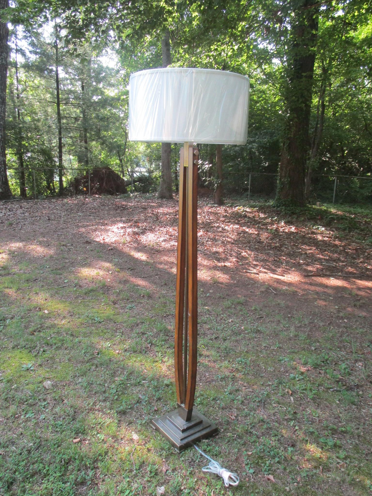 Contemporary Wood & Brass Finish Floor Lamp