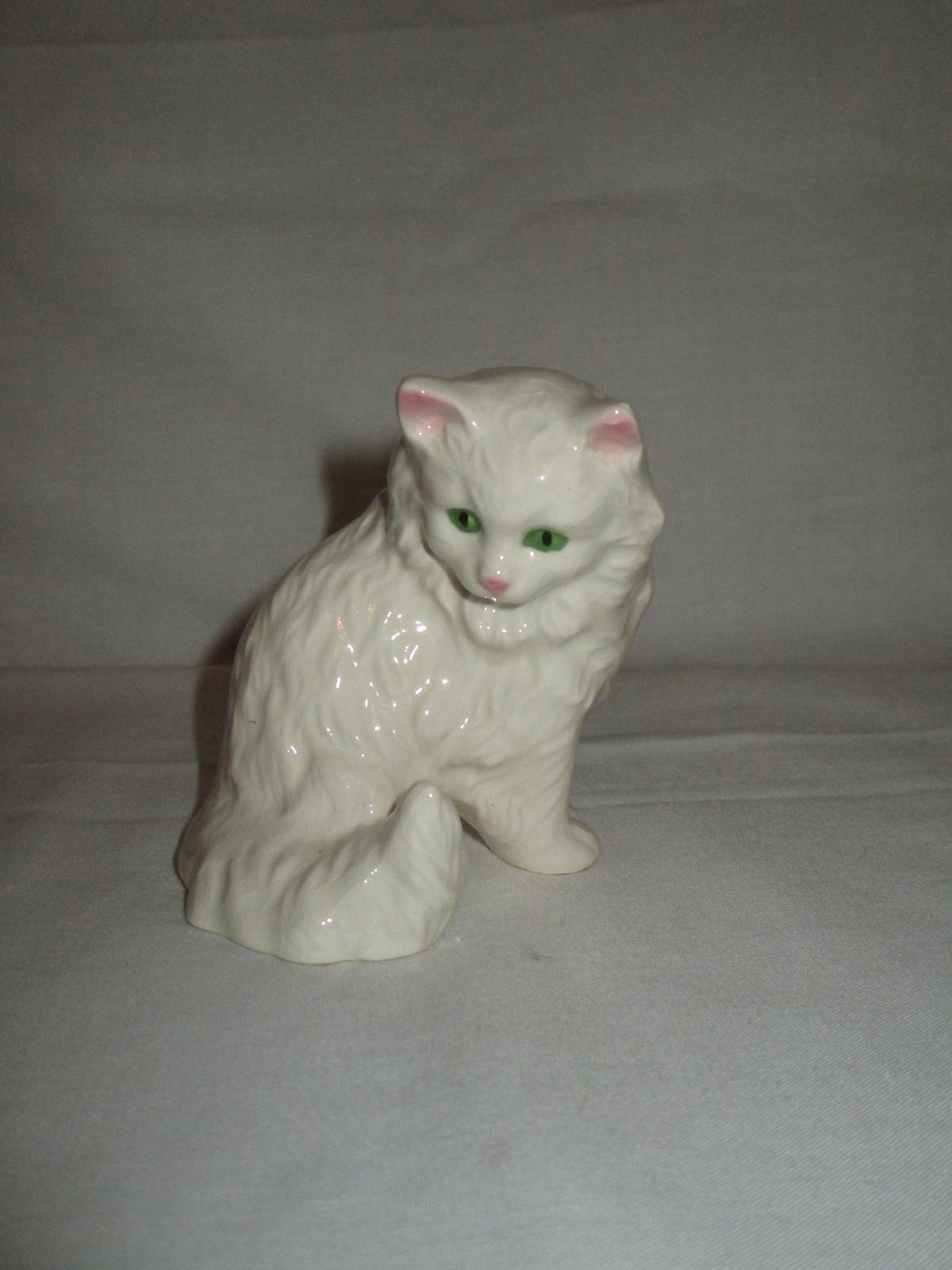 Goebel White Cat Figurine 4"