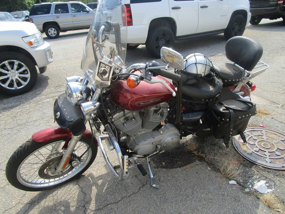 Harley Davidson Motorcycle - 18,315 Miles - Burgandy w/ Leather Saddlebags