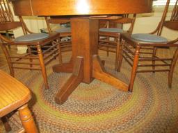 Tiger Oak Dining Table w/3 leaves, 6 Spindle Back Chairs