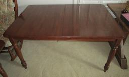 Mahogany Dining Table w/2 Stored Leaves by Universal Furniture